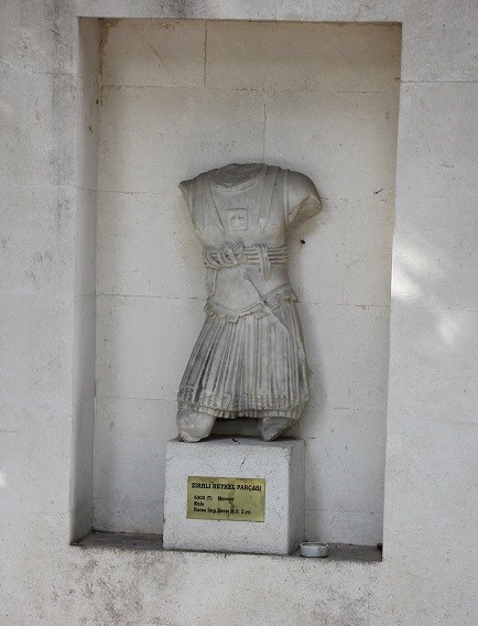 134-Мраморная римская статуя